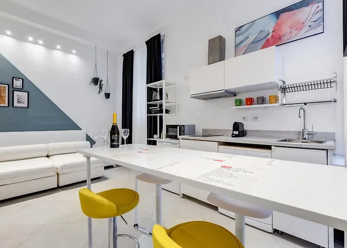 Bdc Alpha & Omega In Monti District With 2Bath